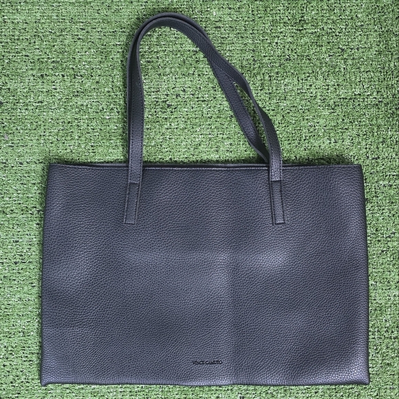 VINCE CAMUTO | 'LUCKY' LARGE VEGAN LEATHER TOTE - BRAND NEW! - Picture 4 of 12